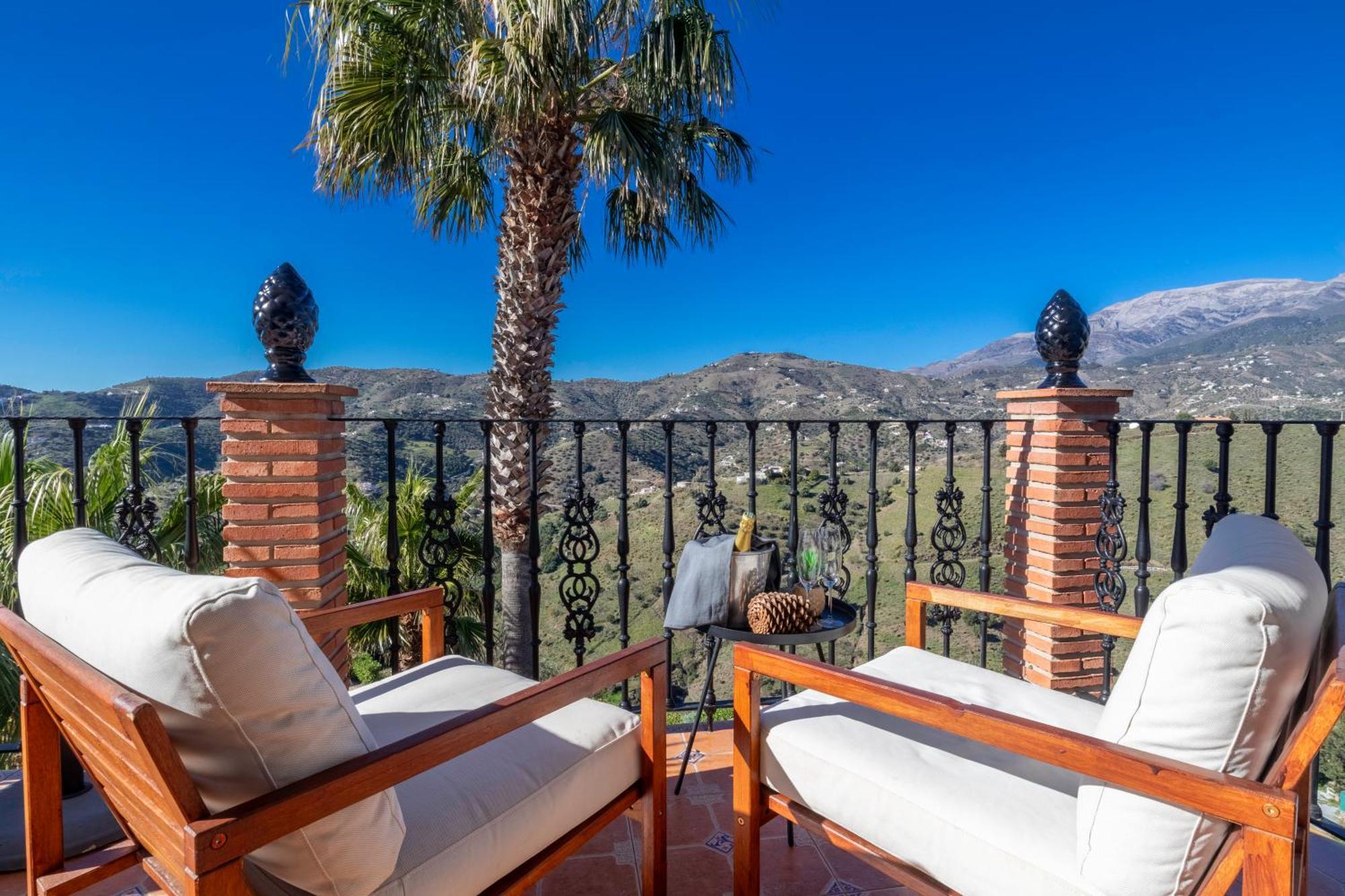 Malaga Hills Double Comfort Boutique & Wellness Eco-Hotel -Adults Only- 콤페타 외부 사진